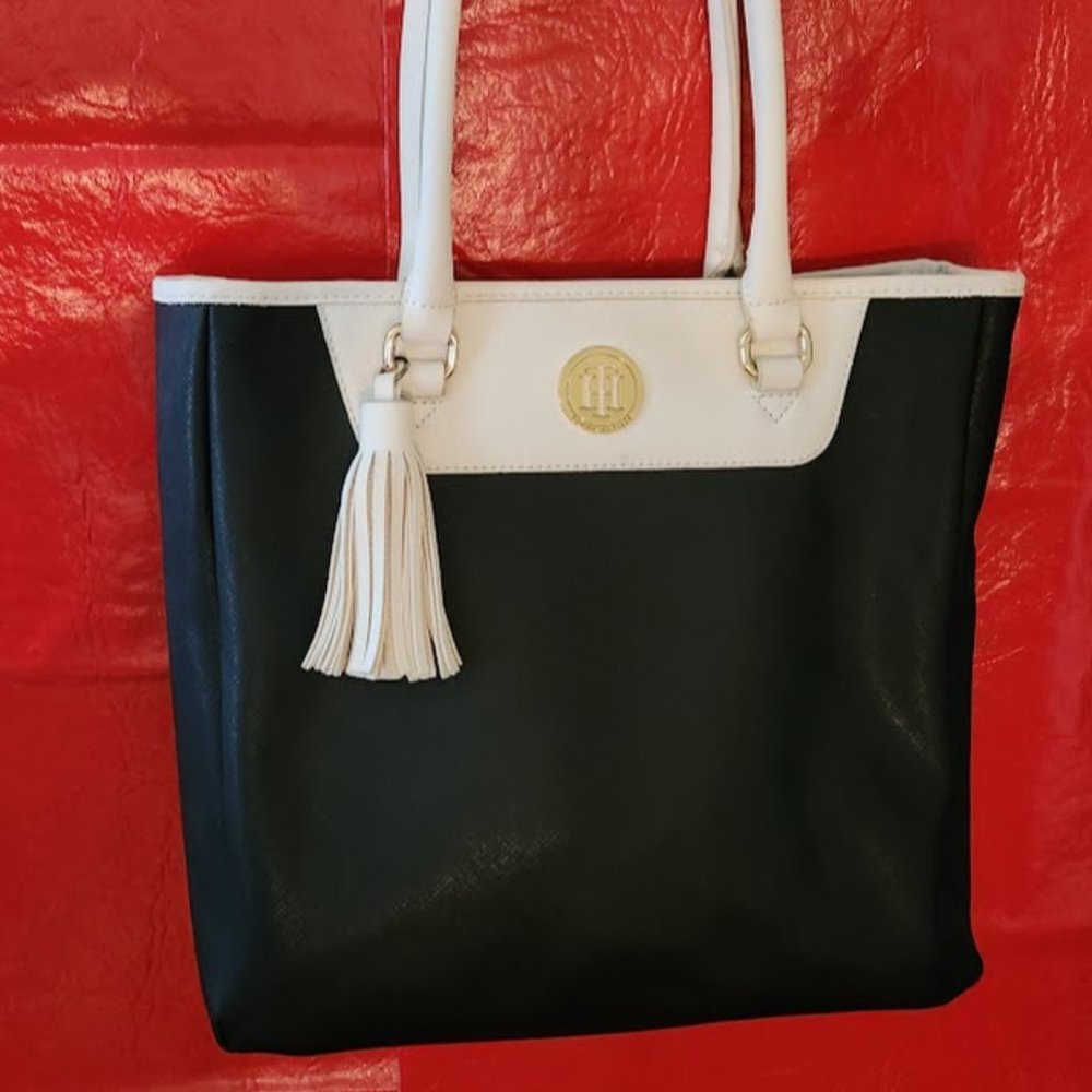 Large Black & White Tommy Hilfiger Bag/Purse Gem